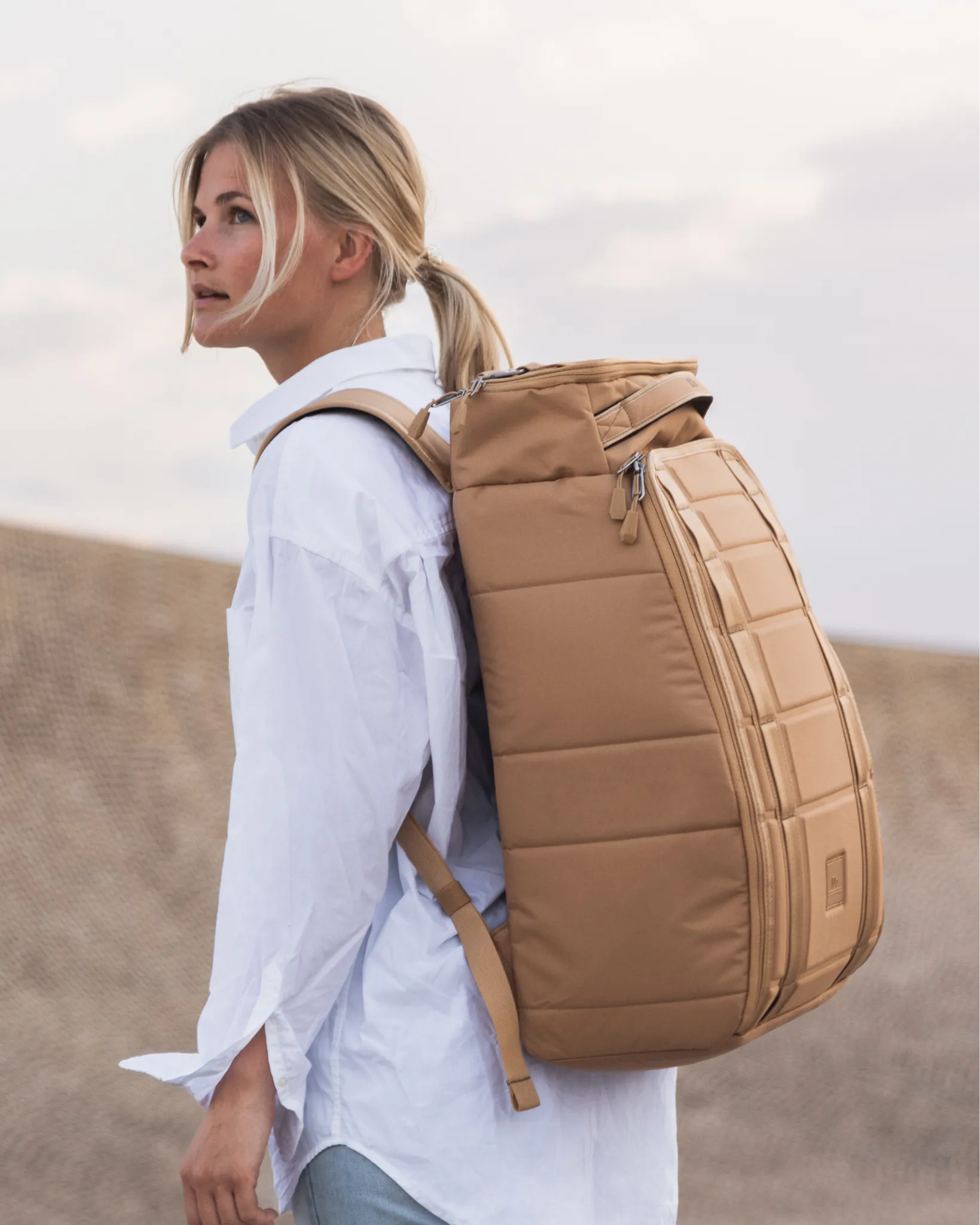 Hugger 1st Generation Backpack 30L Sand brown
